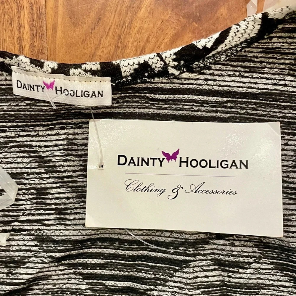 Dainty Hooligan Women’s Up A Notch Aztec White and Black Cardigan Blazer - Picture 10 of 13